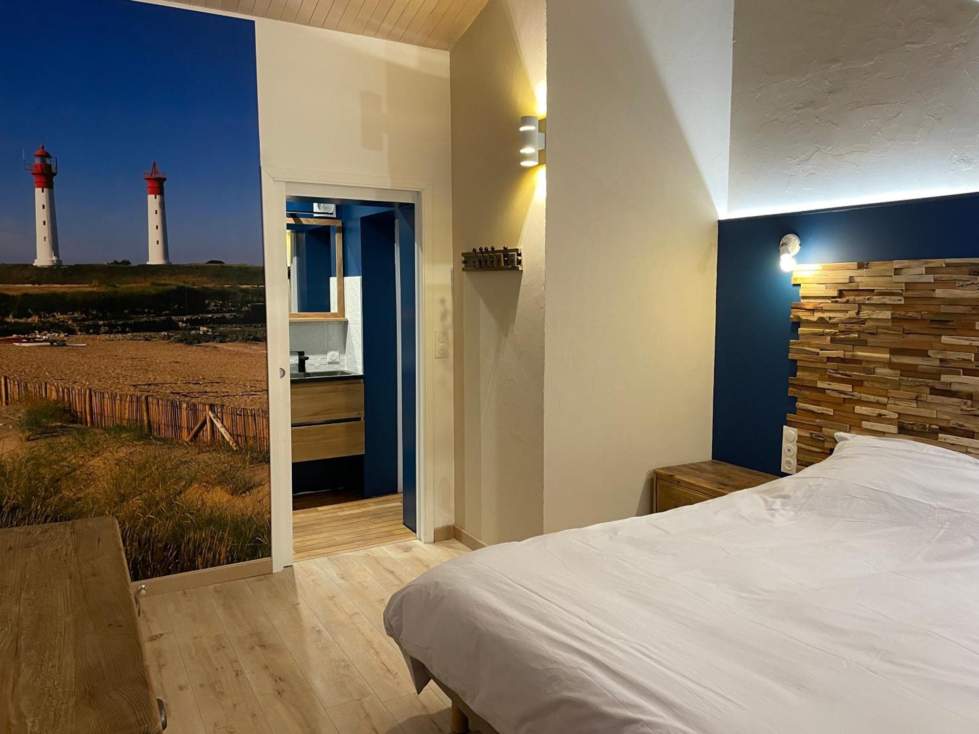 Les Pertuis Rochelais Bed and Breakfast Périgny Δωμάτιο φωτογραφία